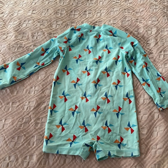 Primary swimsuit size 3 - Picture 5 of 5